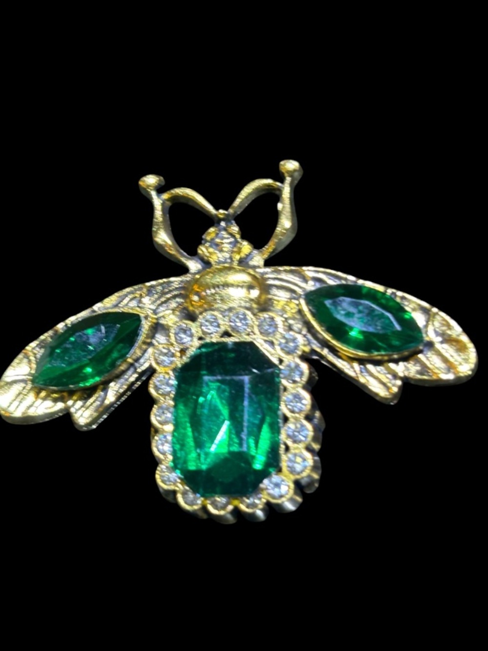 Aratta Jade Bee Gold Tone Bee Brooch NWOT